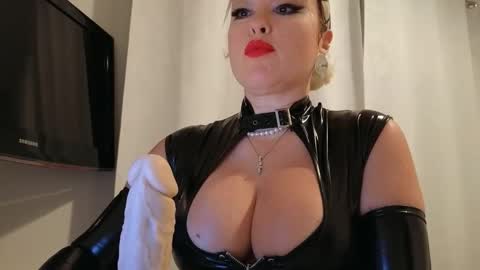 KatuhaX online show from October 2025 10:45:01 PM