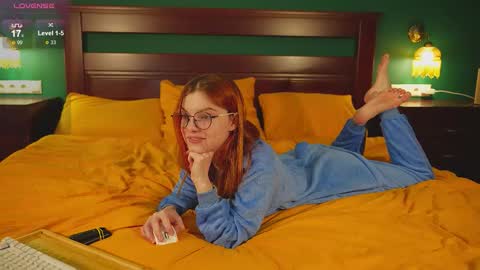 Katy      -    online show from November 2025 03:12:02 AM