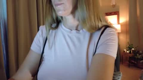 Snapshot of katy_mmm chatting on March 2026 11:41:01 PM Katy online show from March 2026 11:41:01 PM