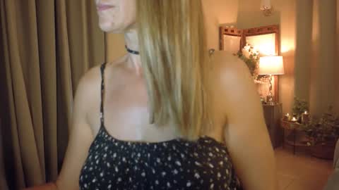 Snapshot of katy_mmm chatting on March 2026 11:05:01 PM Katy online show from March 2026 11:05:01 PM