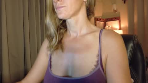 Snapshot of katy_mmm chatting on April 2026 11:22:02 PM Katy online show from April 2026 11:22:02 PM