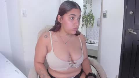 Snapshot of katy_sam chatting on June 2026 11:52:01 AM katy_sam online show from June 2026 11:52:01 AM