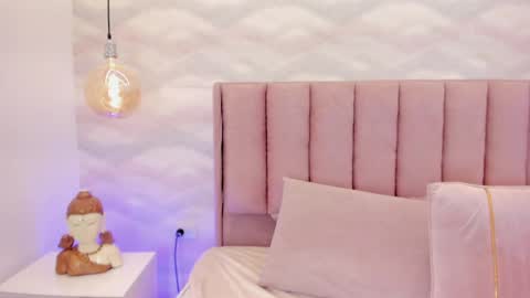 Snapshot of katya_blonde chatting on March 2026 07:53:01 AM katya_blonde online show from March 2026 07:53:01 AM