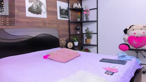 salo  online show from February 2025 01:11:01 PM