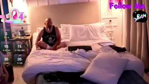 Snapshot of katycouple69 chatting on April 2026 02:14:02 AM katycouple69 online show from April 2026 02:14:02 AM