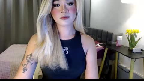 katykiat online show from November 2025 07:18:02 PM