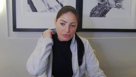 Snapshot of katylinee chatting on March 2026 01:37:02 PM Katyline online show from March 2026 01:37:02 PM