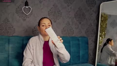 Snapshot of katylinee chatting on April 2026 12:28:01 PM Katyline online show from April 2026 12:28:01 PM