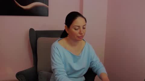 Snapshot of katylinee chatting on April 2026 02:13:02 PM Katyline online show from April 2026 02:13:02 PM