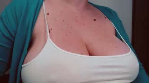 Katy online show from November 2025 05:23:01 PM