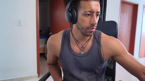 Snapshot of kaurilop chatting on December 2024 02:12:01 PM Kauri Lop online show from December 2024 02:12:01 PM