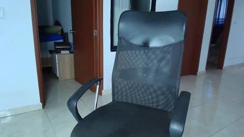 Snapshot of kaurilop chatting on December 2024 10:55:01 PM Kauri Lop online show from December 2024 10:55:01 PM