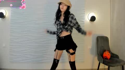 Snapshot of kawai_mai chatting on December 2025 03:17:01 PM mai online show from December 2025 03:17:01 PM