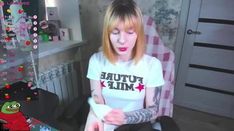 Snapshot of kawaii_power_uwu chatting on February 2025 10:34:01 AM Kira-chan  online show from February 2025 10:34:01 AM