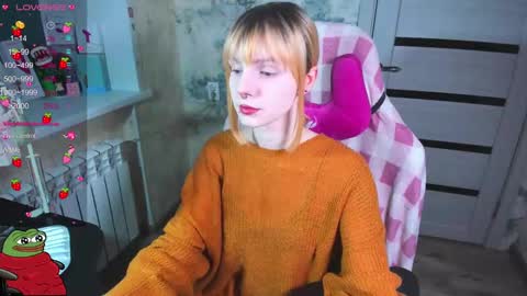 Snapshot of kawaii_power_uwu chatting on February 2025 10:28:02 AM Kira-chan  online show from February 2025 10:28:02 AM