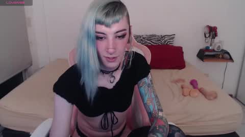 Snapshot of kawaimisfit chatting on January 2025 02:53:01 AM luna   online show from January 2025 02:53:01 AM