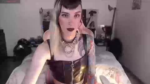 Snapshot of kawaimisfit chatting on September 2025 08:53:01 PM luna   online show from September 2025 08:53:01 PM