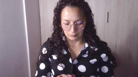  Khawit  online show from February 2025 07:21:01 PM