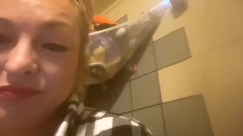 Snapshot of kay_la chatting on March 2026 12:20:01 PM kay_la online show from March 2026 12:20:01 PM