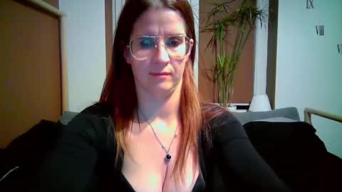 KayaLips online show from November 2025 05:23:01 PM