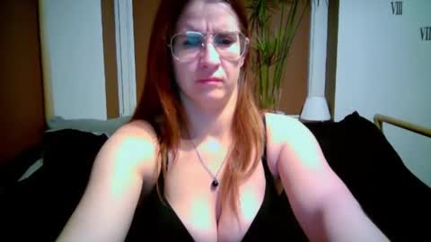 KayaLips online show from November 2025 09:17:01 PM