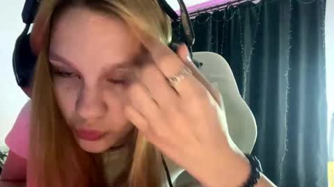 Amia online show from April 2026 06:20:01 PM