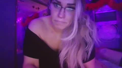 M and K online show from April 2026 04:13:02 AM