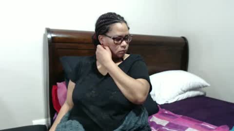 kayla online show from August 2026 07:01:02 PM
