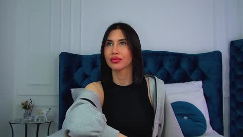 Kayla online show from May 2026 06:15:02 PM