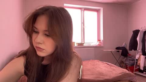 Nyelle online show from April 2026 01:19:01 PM