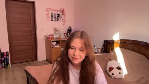 Nyelle online show from May 2026 02:27:02 PM