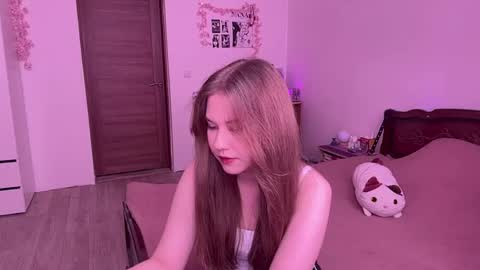 Nyelle online show from May 2026 11:41:02 AM