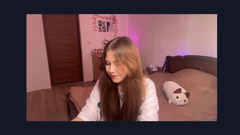 Nyelle online show from May 2026 03:52:02 PM