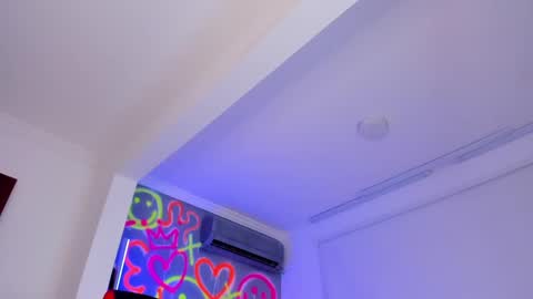 INSTAjohedija online show from December 2024 11:13:01 PM