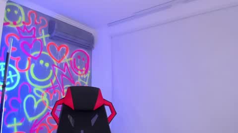 INSTAjohedija online show from December 2024 11:05:01 PM