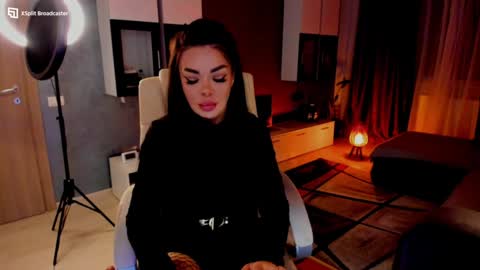 kaylee online show from December 2024 07:03:02 PM