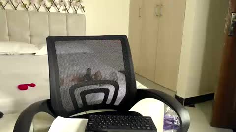 Kaylee online show from October 2025 01:49:01 AM