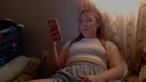 Snapshot of kayleekakesnslim chatting on May 2026 10:11:02 PM kaylee kakes online show from May 2026 10:11:02 PM