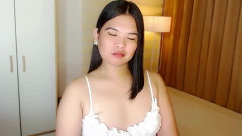 Snapshot of kayleepinay chatting on December 2024 09:32:02 AM Y O U R        F U T U R E       K A Y L E E  online show from December 2024 09:32:02 AM