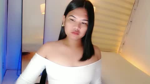 Snapshot of kayleepinay chatting on February 2025 01:57:01 AM Y O U R        F U T U R E       K A Y L E E  online show from February 2025 01:57:01 AM
