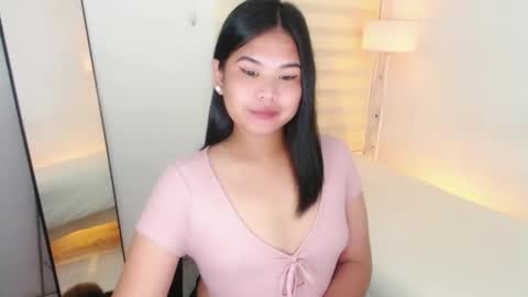 Snapshot of kayleepinay chatting on March 2025 09:15:01 PM Y O U R        F U T U R E       K A Y L E E  online show from March 2025 09:15:01 PM
