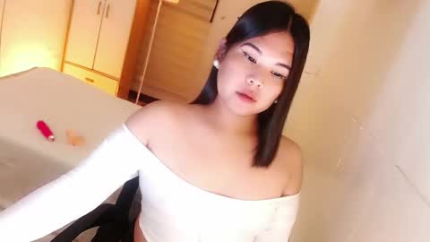 Snapshot of kayleepinay chatting on October 2025 06:28:02 PM Y O U R        F U T U R E       K A Y L E E  online show from October 2025 06:28:02 PM