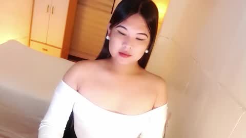 Snapshot of kayleepinay chatting on October 2025 07:25:02 PM Y O U R        F U T U R E       K A Y L E E  online show from October 2025 07:25:02 PM