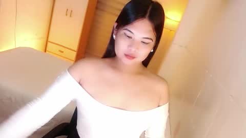 Snapshot of kayleepinay chatting on October 2025 05:42:01 PM Y O U R        F U T U R E       K A Y L E E  online show from October 2025 05:42:01 PM