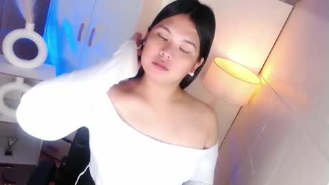 Y O U R        F U T U R E       K A Y L E E  online show from March 2026 07:10:01 PM