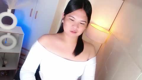 Y O U R        F U T U R E       K A Y L E E  online show from March 2026 07:41:02 PM