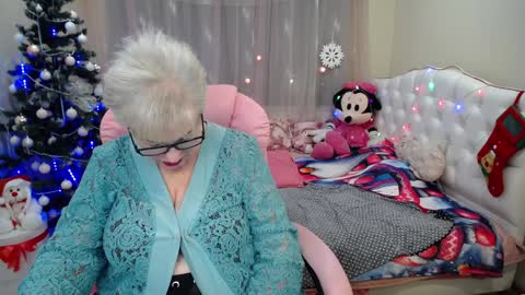 kaylesmoll online show from December 2024 04:33:02 AM