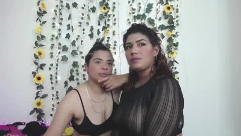 Snapshot of kaylie_and_dakota_ chatting on December 2024 08:45:02 AM kaylie and dakota  online show from December 2024 08:45:02 AM