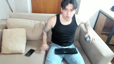 Snapshot of kaynn_b chatting on February 2025 03:08:02 AM kaynn_b online show from February 2025 03:08:02 AM