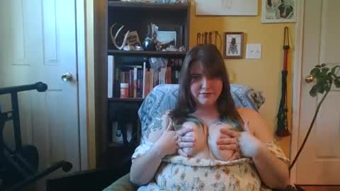 Snapshot of kaytiebird96 chatting on February 2025 05:36:02 PM Katie Bird online show from February 2025 05:36:02 PM